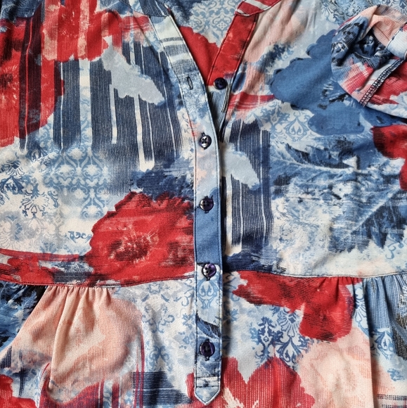 Northern Reflections Long Semi-Sheer Floral Tunic Top - Picture 4 of 8